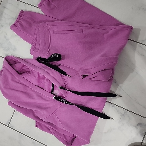 NWOT Calvin Klein Cropped Hoodie with Sweatpants XS/S - Picture 8 of 11
